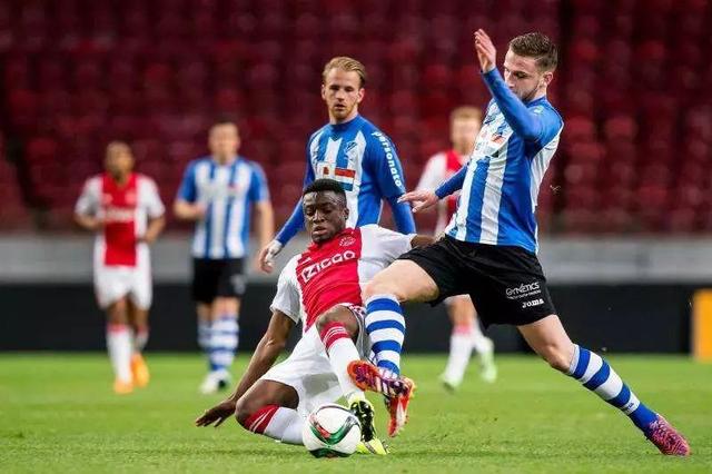 在这场赛场 在这场赛场