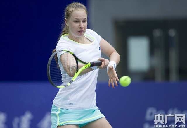 或许正牵动 或许正牵动